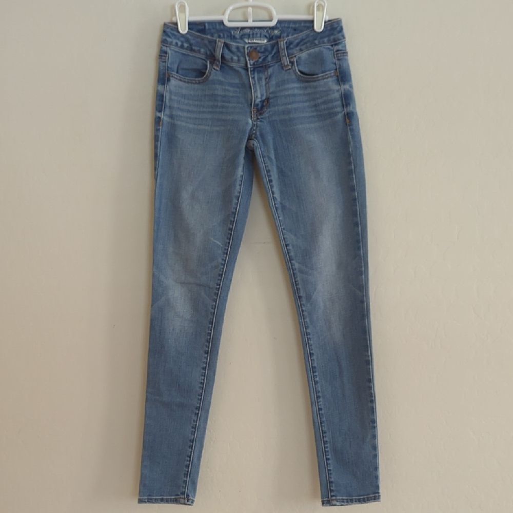 American Eagle Jegging Low Rise Skinny Light Wash Blue Denim Jeans - Size 2